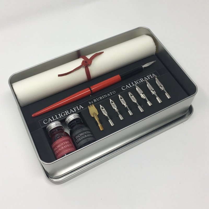 The perfect gift for someone into hand-lettering, this set comes with no less than nine pen nibs!