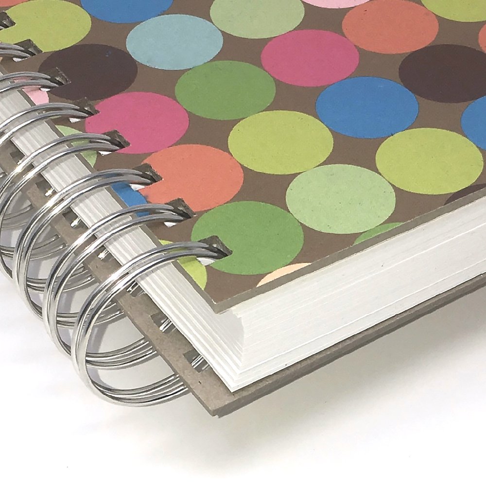 The 100% recycled pages feature eye-pleasing, soft green lines.